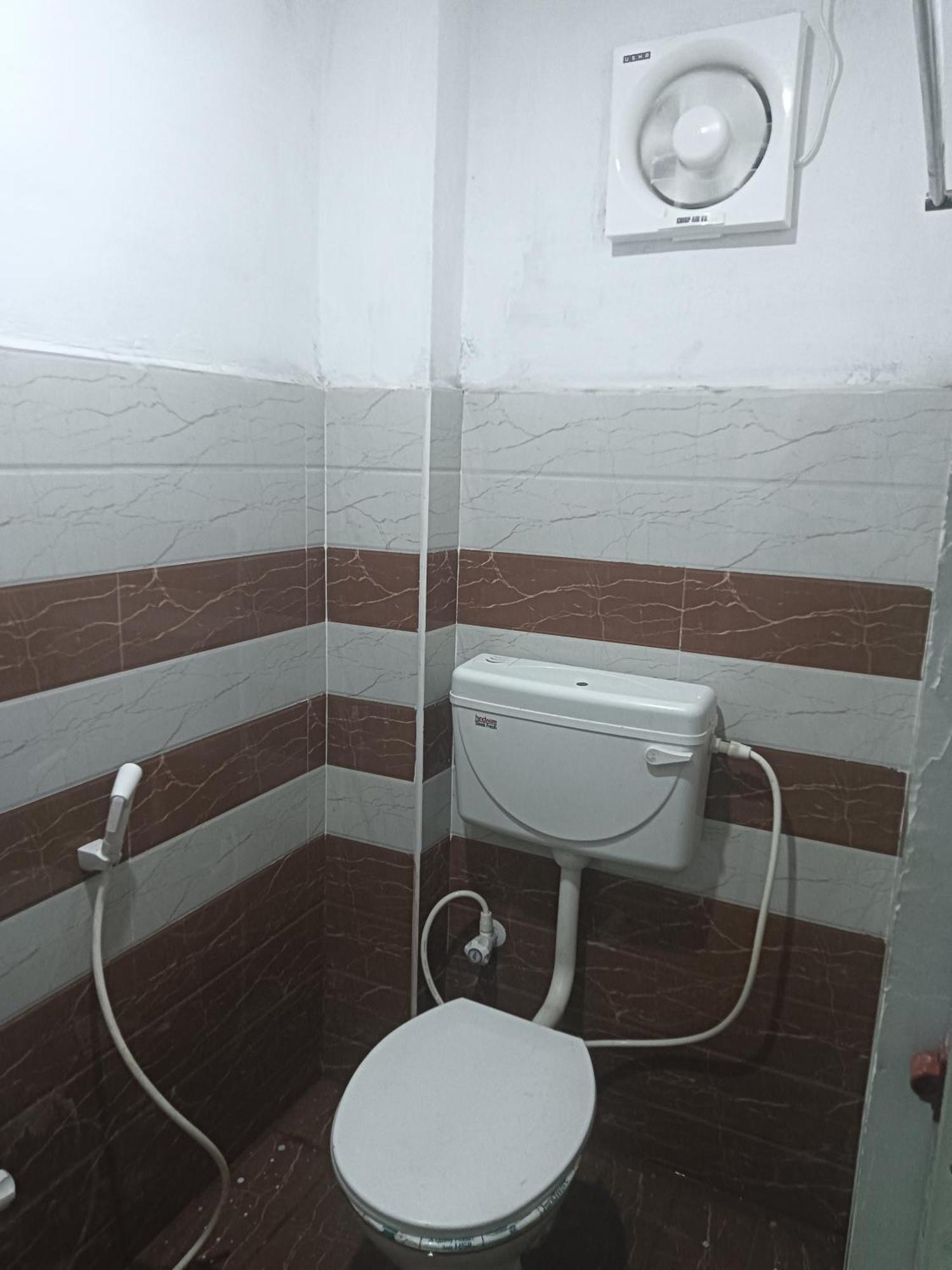 ホテル Vmg Vinayaga Residency Tiruchchendūr エクステリア 写真
