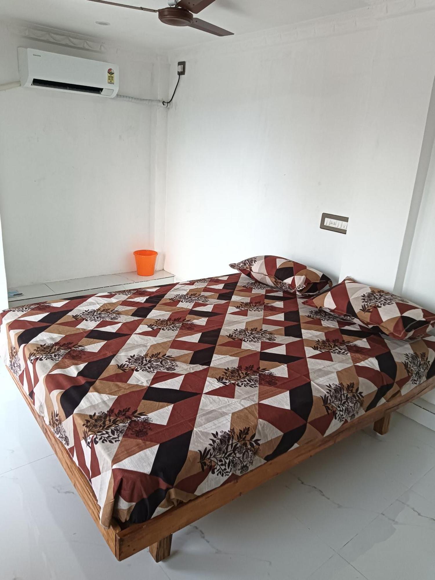 ホテル Vmg Vinayaga Residency Tiruchchendūr エクステリア 写真