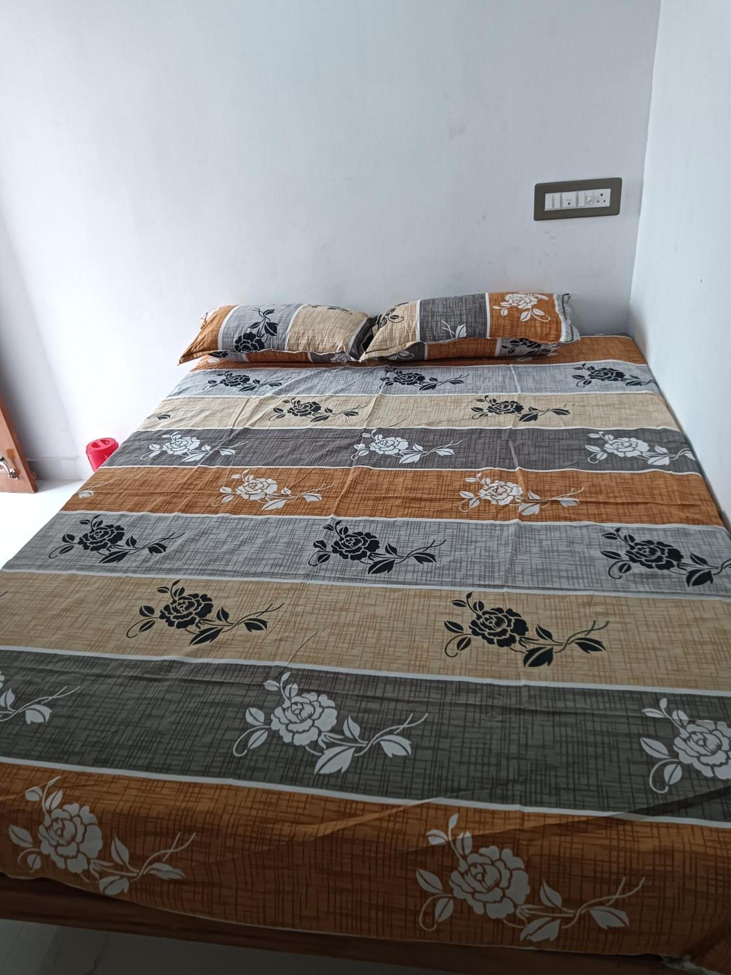 ホテル Vmg Vinayaga Residency Tiruchchendūr エクステリア 写真